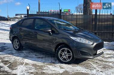 Седан Ford Fiesta 2017 в Киеве