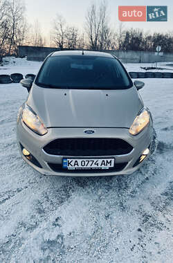 Хэтчбек Ford Fiesta 2016 в Киеве