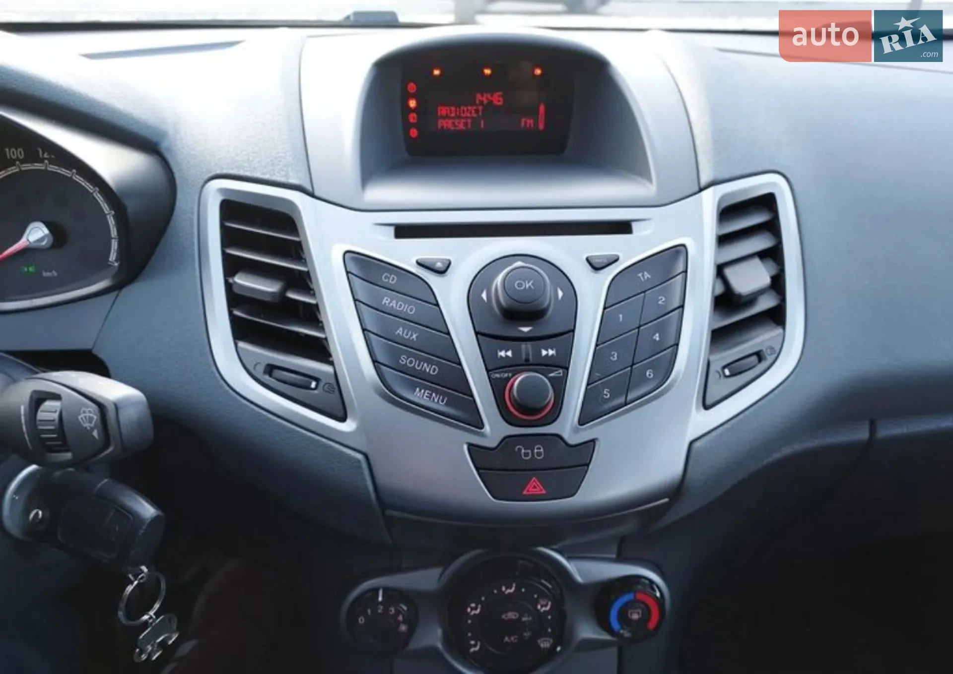 2010 Ford Fiesta - мініатюра 11