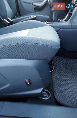 Хэтчбек Ford Fiesta 2010 в 