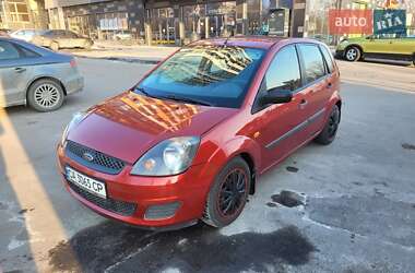 Хэтчбек Ford Fiesta 2006 в 