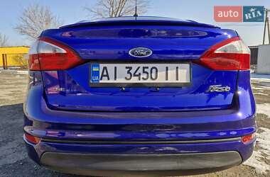 Седан Ford Fiesta 2015 в Святопетровское