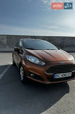 Хэтчбек Ford Fiesta 2015 в Львове