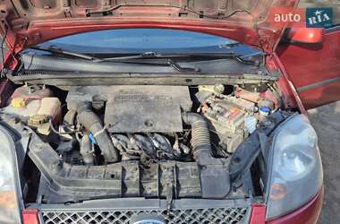 Хэтчбек Ford Fiesta 2007 в 
