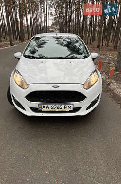 Хэтчбек Ford Fiesta 2017 в Киеве