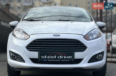 Седан Ford Fiesta 2014 в 