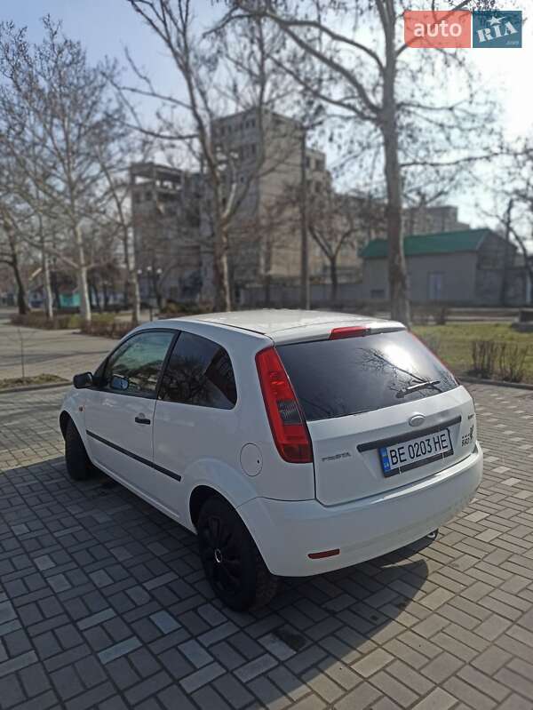 Хэтчбек Ford Fiesta 2005 в Николаеве