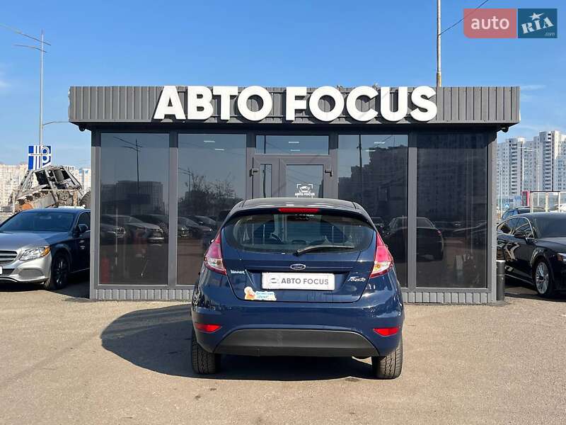 Хэтчбек Ford Fiesta 2016 в Киеве