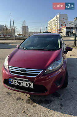 Седан Ford Fiesta 2011 в 