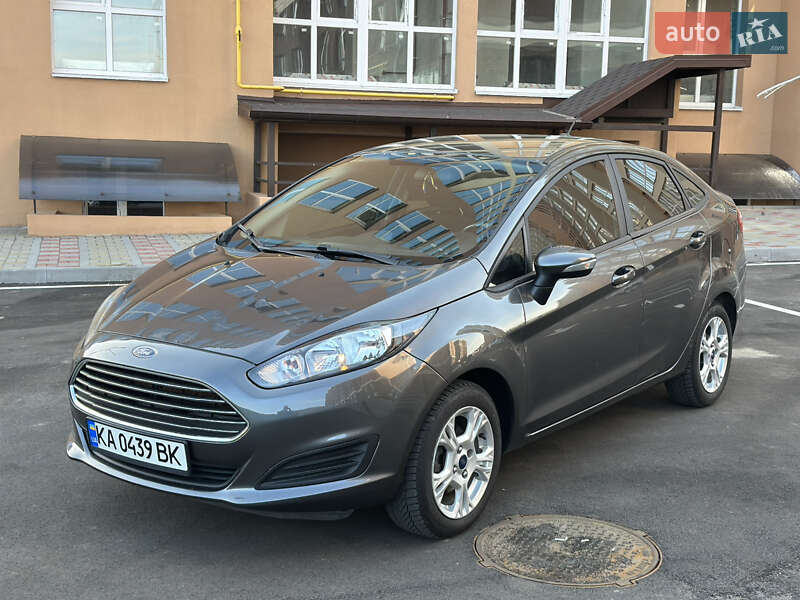 Седан Ford Fiesta 2016 в Киеве