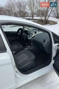 Хэтчбек Ford Fiesta 2011 в 