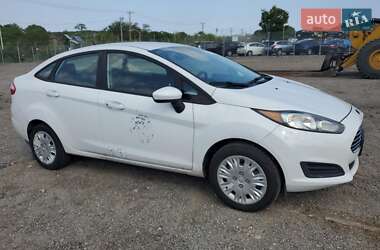 Седан Ford Fiesta 2014 в Львове