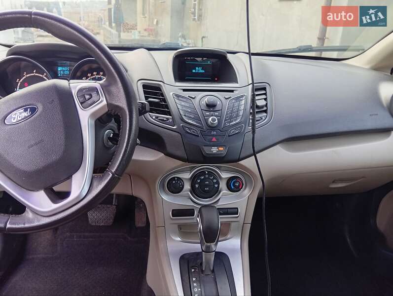 Седан Ford Fiesta 2014 в Києві