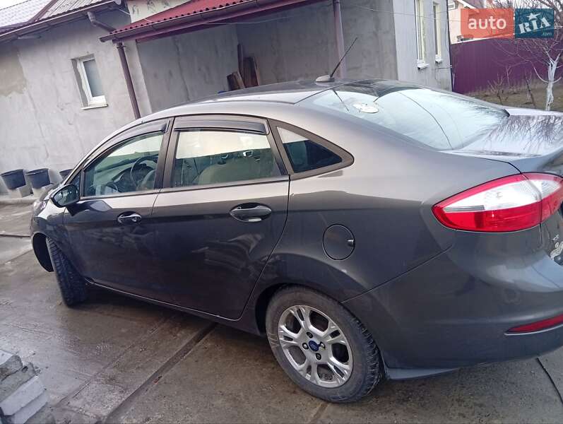 Седан Ford Fiesta 2014 в Києві