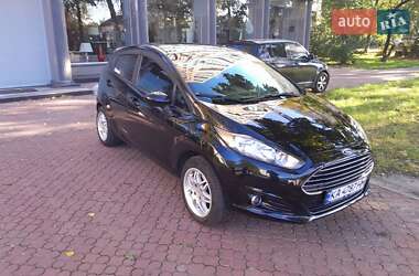 Хэтчбек Ford Fiesta 2018 в 