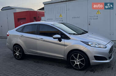 Седан Ford Fiesta 2017 в 