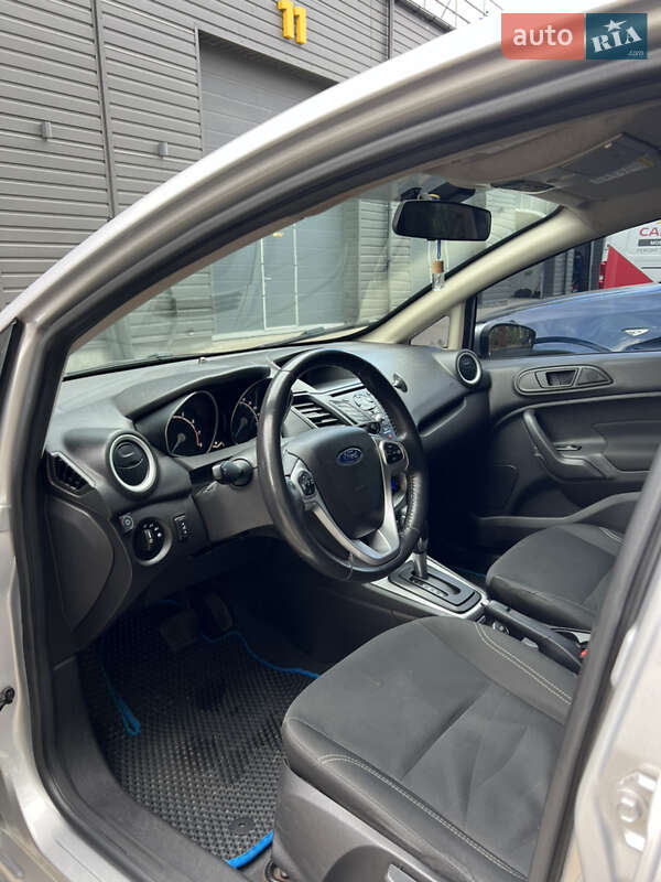 Седан Ford Fiesta 2017 в Киеве