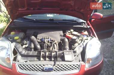 Хэтчбек Ford Fiesta 2008 в 