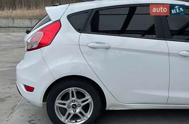Хэтчбек Ford Fiesta 2019 в 