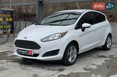 Хэтчбек Ford Fiesta 2019 в 