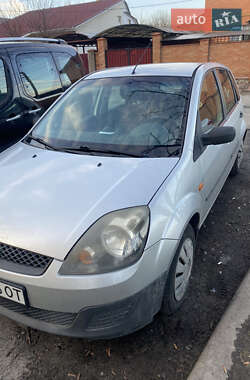 Хэтчбек Ford Fiesta 2006 в Ирпене