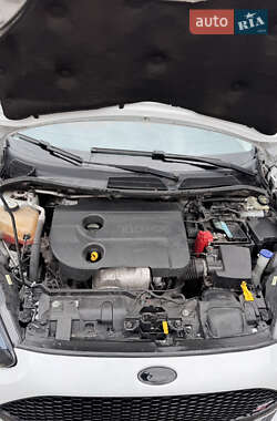 Хэтчбек Ford Fiesta 2012 в 