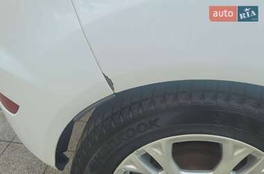 Хэтчбек Ford Fiesta 2017 в 