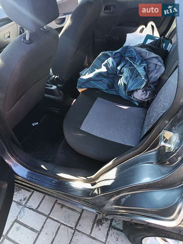 Хэтчбек Ford Fiesta 2007 в Ивано-Франковске