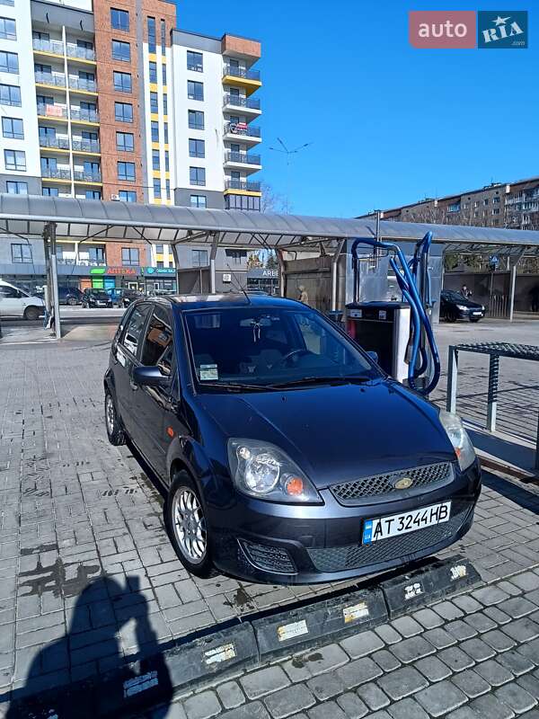 Хэтчбек Ford Fiesta 2007 в Ивано-Франковске