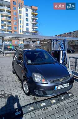 Хетчбек Ford Fiesta 2007 в 