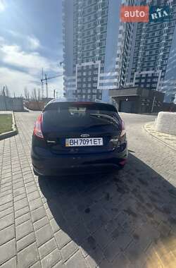 Хэтчбек Ford Fiesta 2014 в 