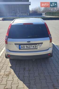 Хэтчбек Ford Fiesta 2007 в 