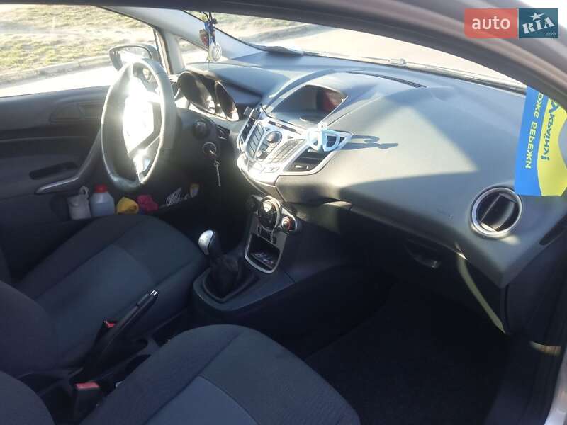 Хетчбек Ford Fiesta 2011 в Львові фото 4 Хетчбек Ford Fiesta 2011 в Львові