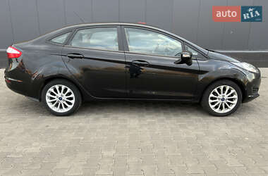 Седан Ford Fiesta 2014 в 