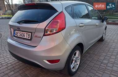 Хэтчбек Ford Fiesta 2018 в 