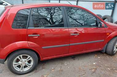 Хэтчбек Ford Fiesta 2007 в 