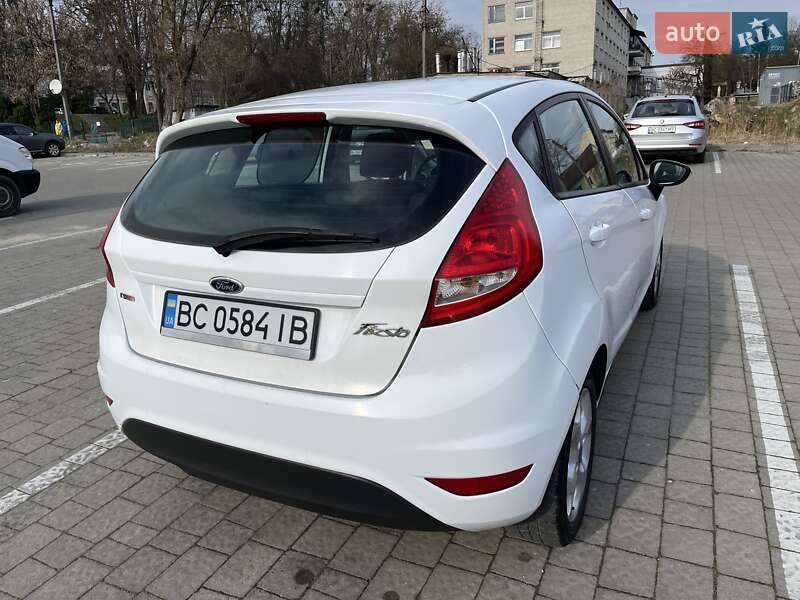 Хетчбек Ford Fiesta 2011 в Львові