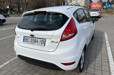 Хэтчбек Ford Fiesta 2011 в 