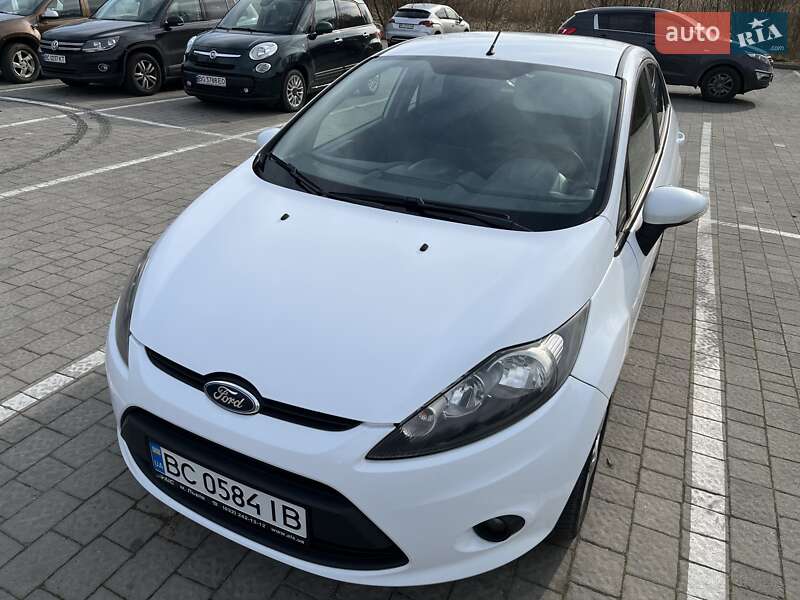 Хетчбек Ford Fiesta 2011 в Львові