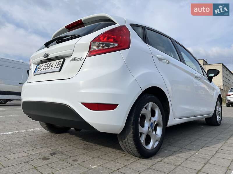 Хетчбек Ford Fiesta 2011 в Львові