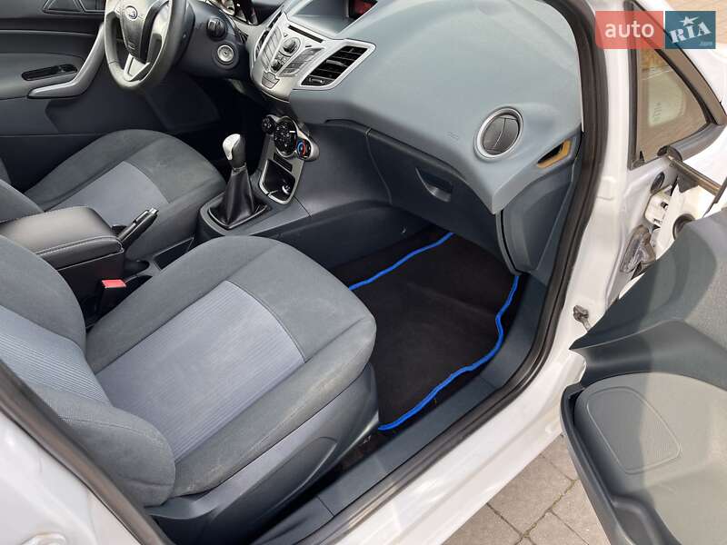 Хетчбек Ford Fiesta 2011 в Львові