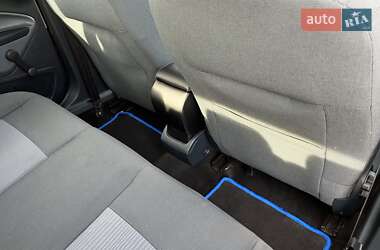 Хэтчбек Ford Fiesta 2011 в 