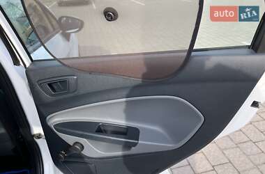 Хэтчбек Ford Fiesta 2011 в 