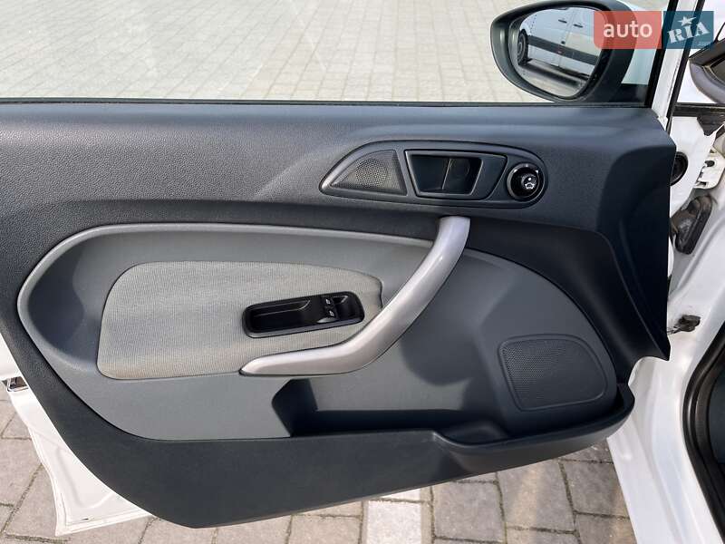 Хетчбек Ford Fiesta 2011 в Львові