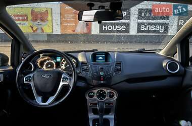 Хэтчбек Ford Fiesta 2014 в 