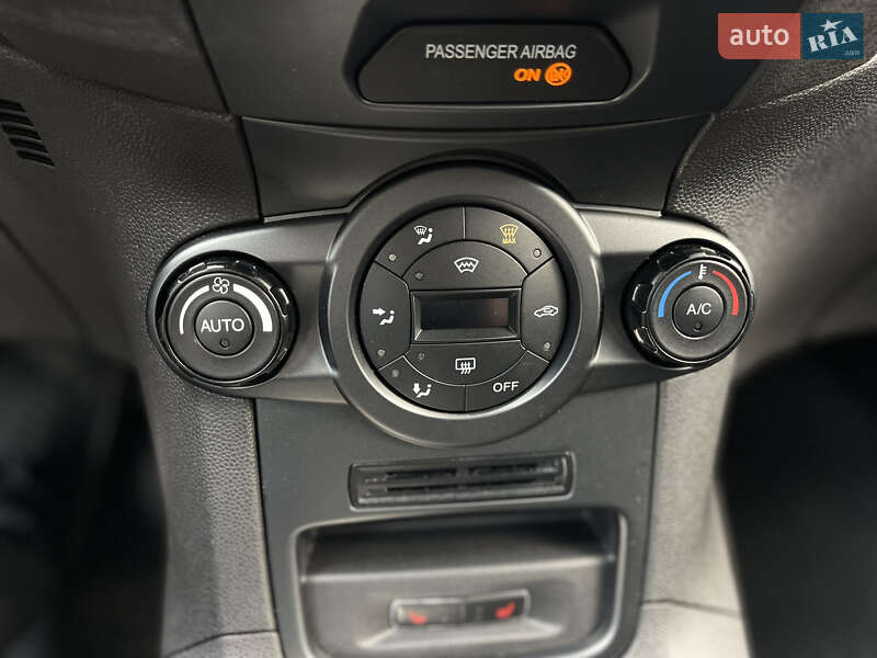 Хетчбек Ford Fiesta 2016 в Одесі