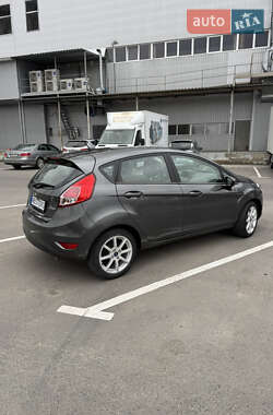 Хэтчбек Ford Fiesta 2019 в 