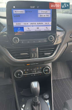 Хэтчбек Ford Fiesta 2020 в 