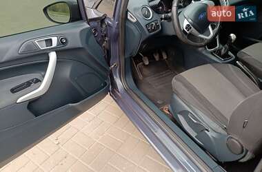 Хэтчбек Ford Fiesta 2011 в 