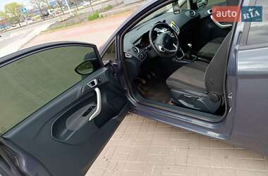 Хэтчбек Ford Fiesta 2011 в 